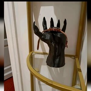 REALISTIC LIFELIKE HAND SO UNIQUE FOR JEWELRY USAGE!